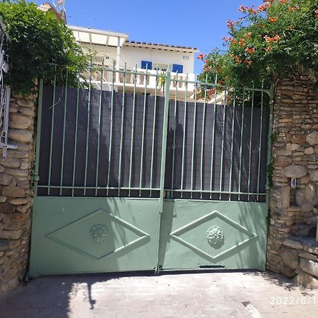 Appartement Centre Ville Du Boulou Pour 2 Adultes-2 Enfants- Check In 17H-21H--Juillet-Aout Reservation De 7 Jours Mini ル・ブールー エクステリア 写真